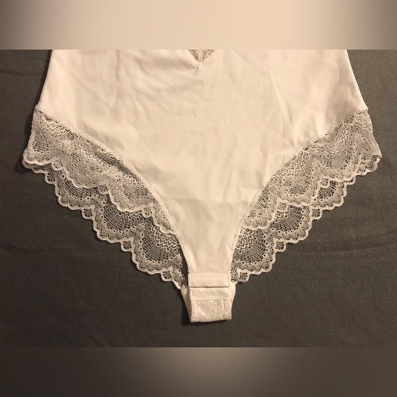 NWT Lace Shapewear Compression Bodysuit - Picture 7 of 16